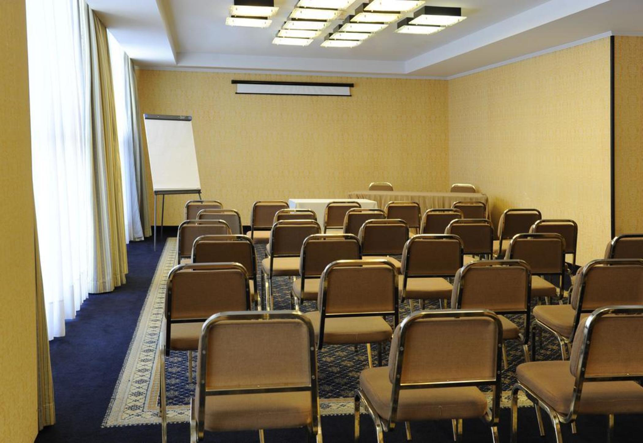 Tower Airport - Hotel&conference Center
